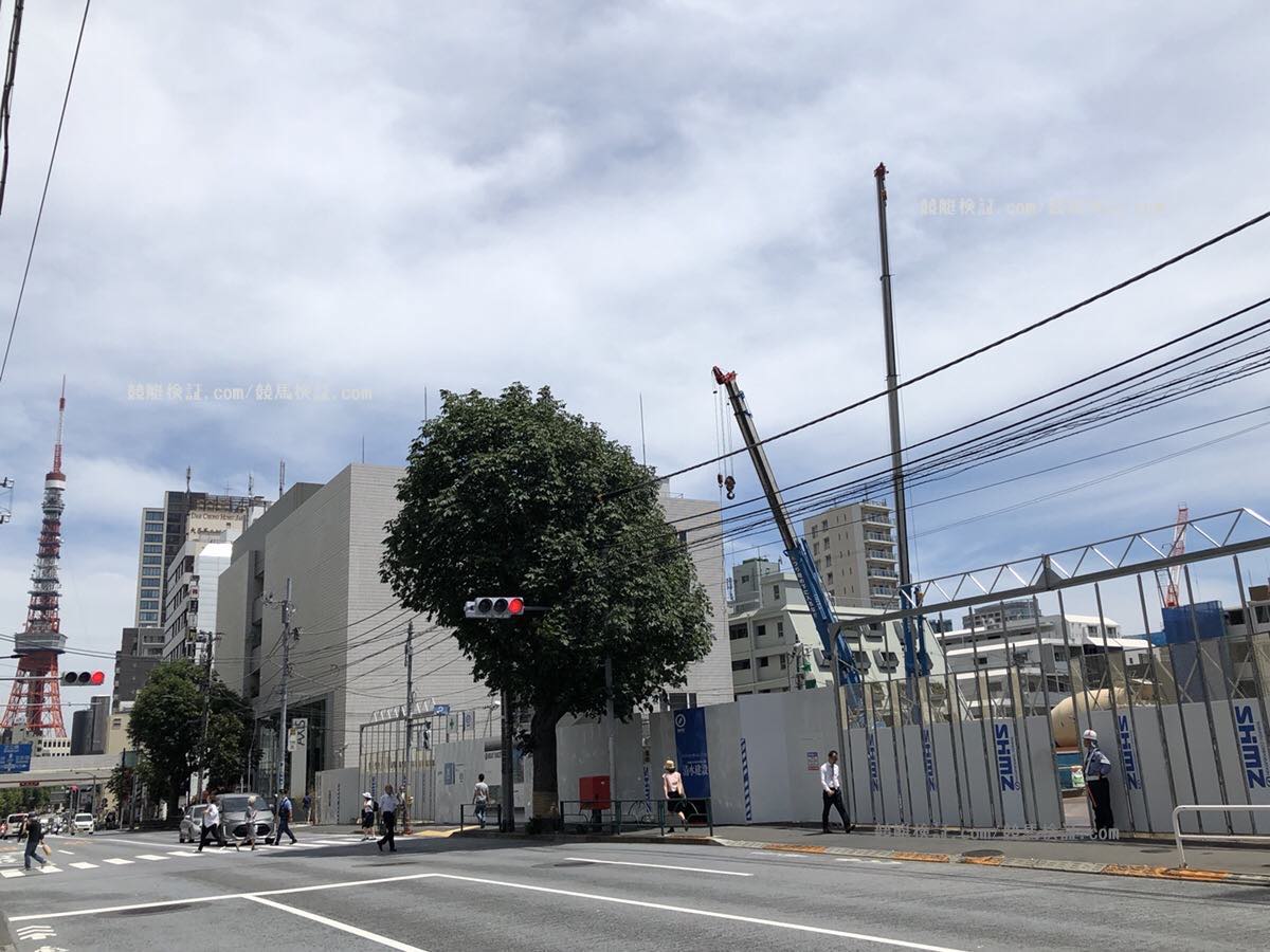 六本木のボートレース振興会の建設現場はなかなか進まない