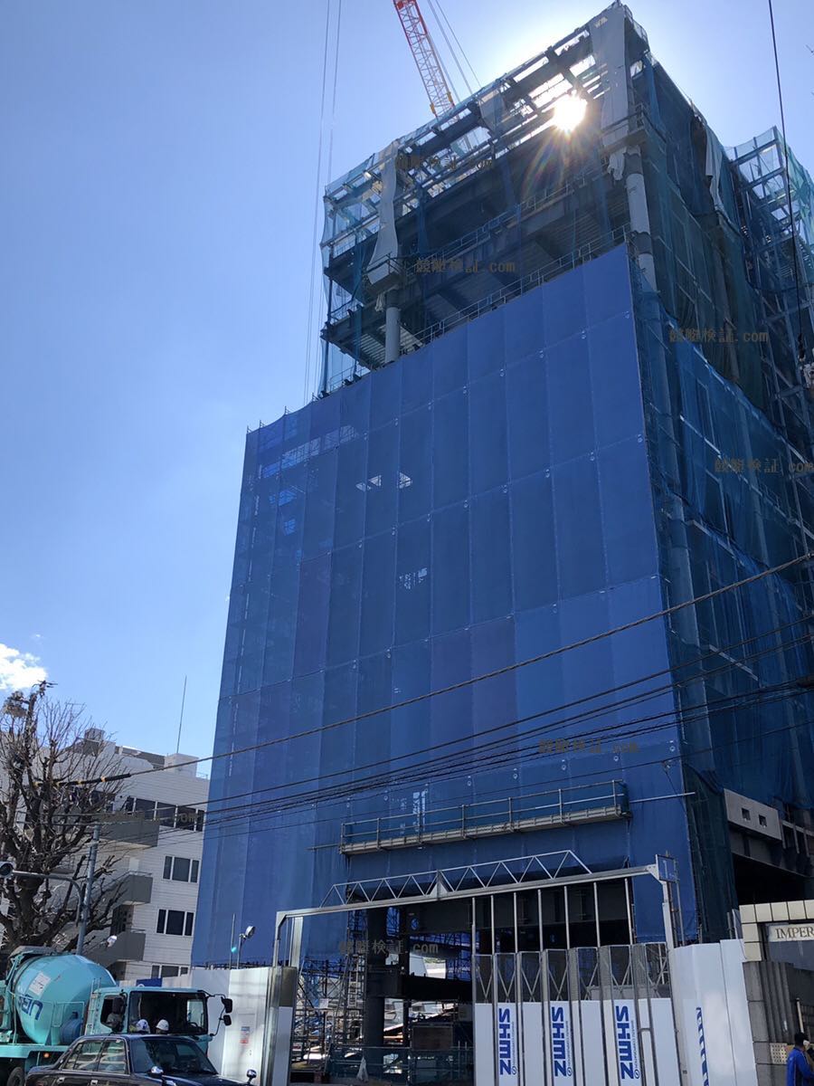 六本木の競艇ボートレース振興会本社ビルの工事現場を下から見上げると興奮するくらい進んでいた