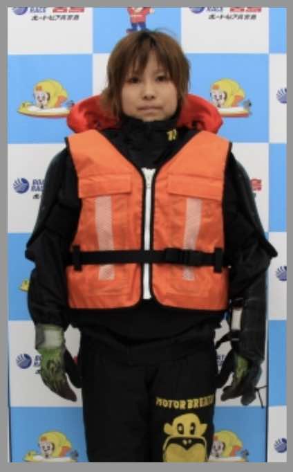 競艇ボートレーサーの重量用ベスト